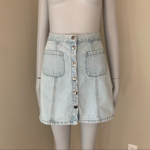 BDG Light Blue Denim Snap Front Pocket Mini Skirt Size Small - Picture 9 of 15